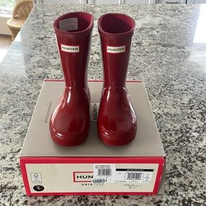 Hunter. Red hunter boots for girls size 8T